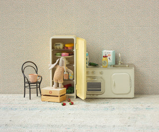 Maileg miniature fridge - yellow