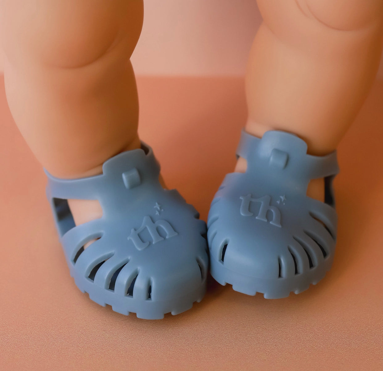 Tiny Harlow dusty blue doll shoes