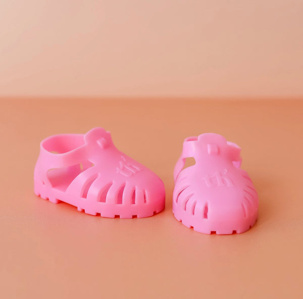Tiny Harlow pink doll shoes