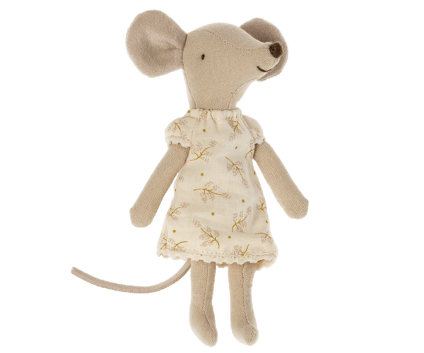 maileg nightgown for big sister mouse