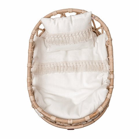 Poppie's rattan crib white with heirloom bedding set